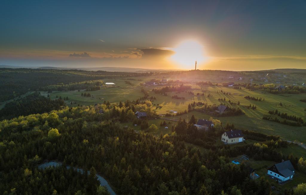 Hotel Krusnohorsky Dvur Cinovec Экстерьер фото